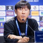 Konferensi pers Shin Tae-Yong menjelang pertandingan melawan Guinea pada tanggal 9 Mei 2024.