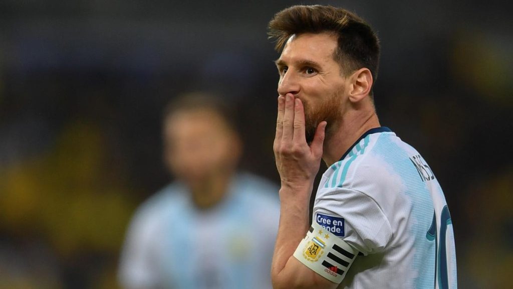 Lionel Messi Akan Mengumumkan Pensiun dari Sepak Bola: Mengakhiri Era Karier Legendaris